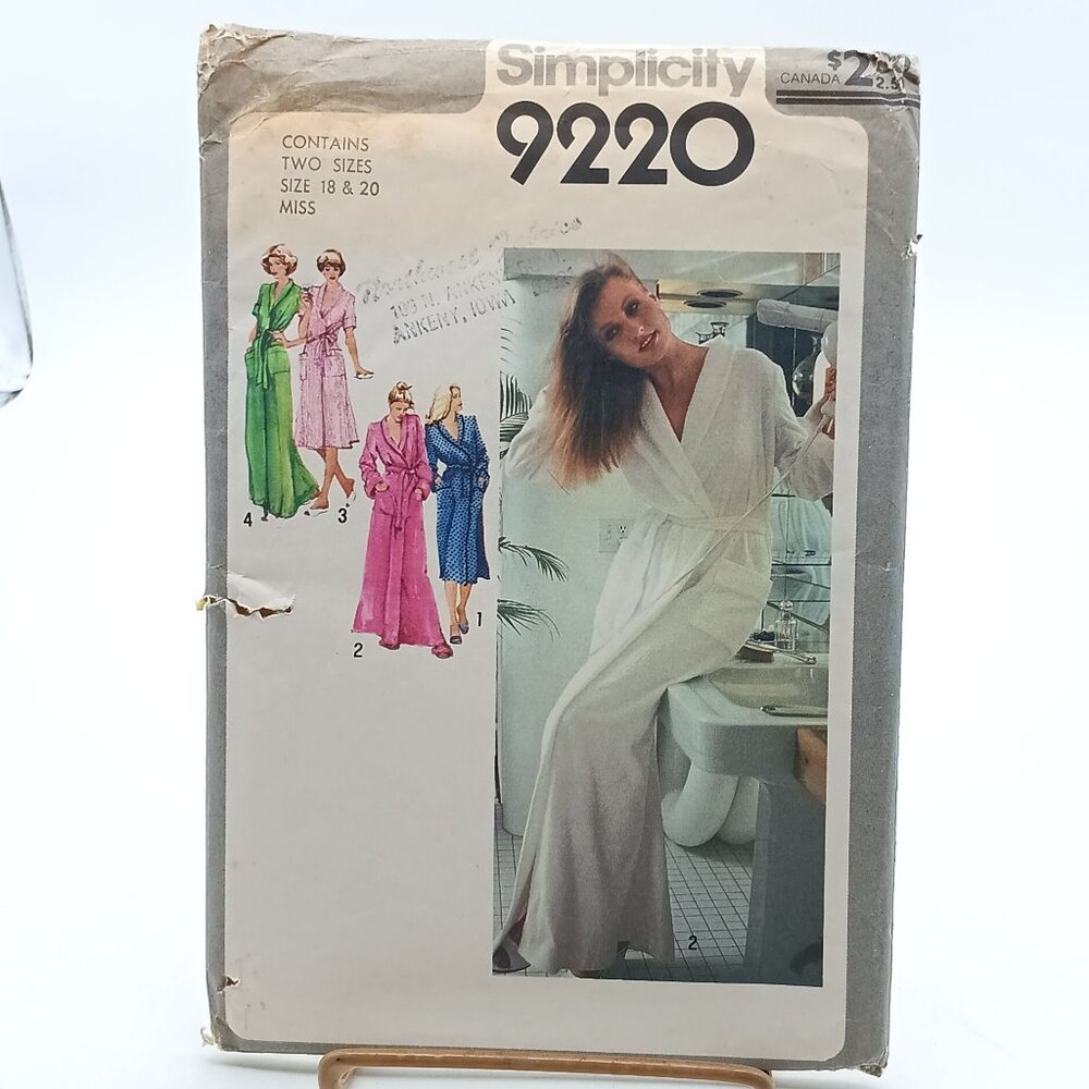 Simplicity 9220 Vintage Sewing Pattern 18 20 Misses Robe & Belt 1979 Classic